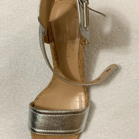 Gianvito Rossi Nappa Silk Silver Heels, size 8, worn a few times - Picture 9 of 9